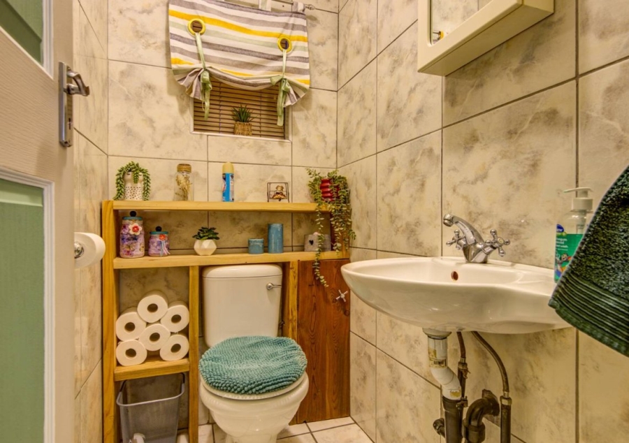 2 Bedroom Property for Sale in Primrose Hill Gauteng