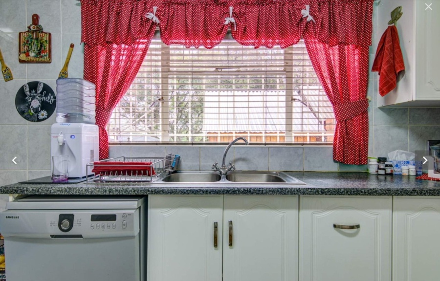 2 Bedroom Property for Sale in Primrose Hill Gauteng