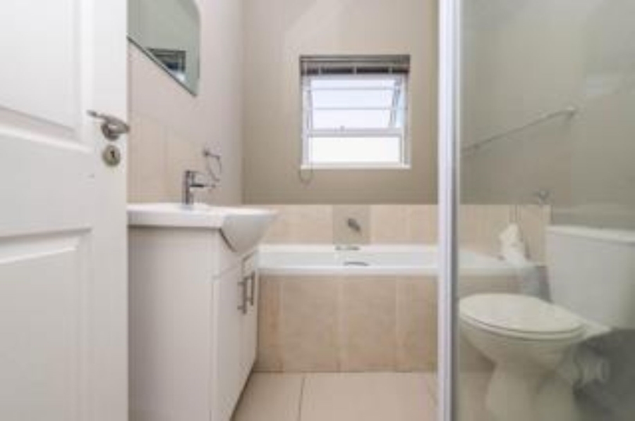 3 Bedroom Property for Sale in Crystal Park Gauteng