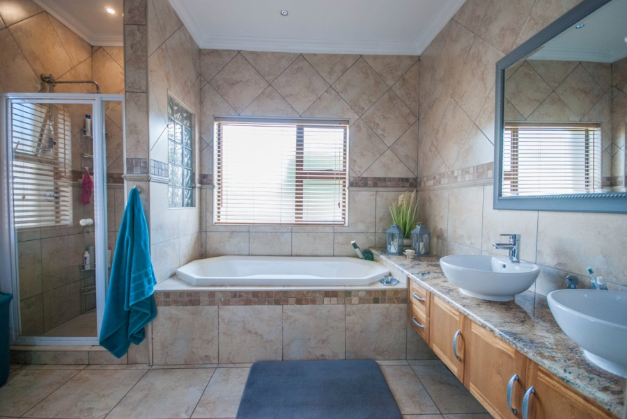 4 Bedroom Property for Sale in Midlands Estate Gauteng