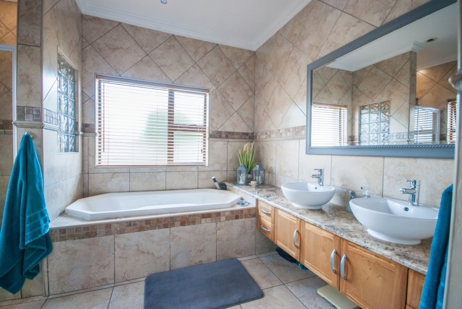 4 Bedroom Property for Sale in Midlands Estate Gauteng