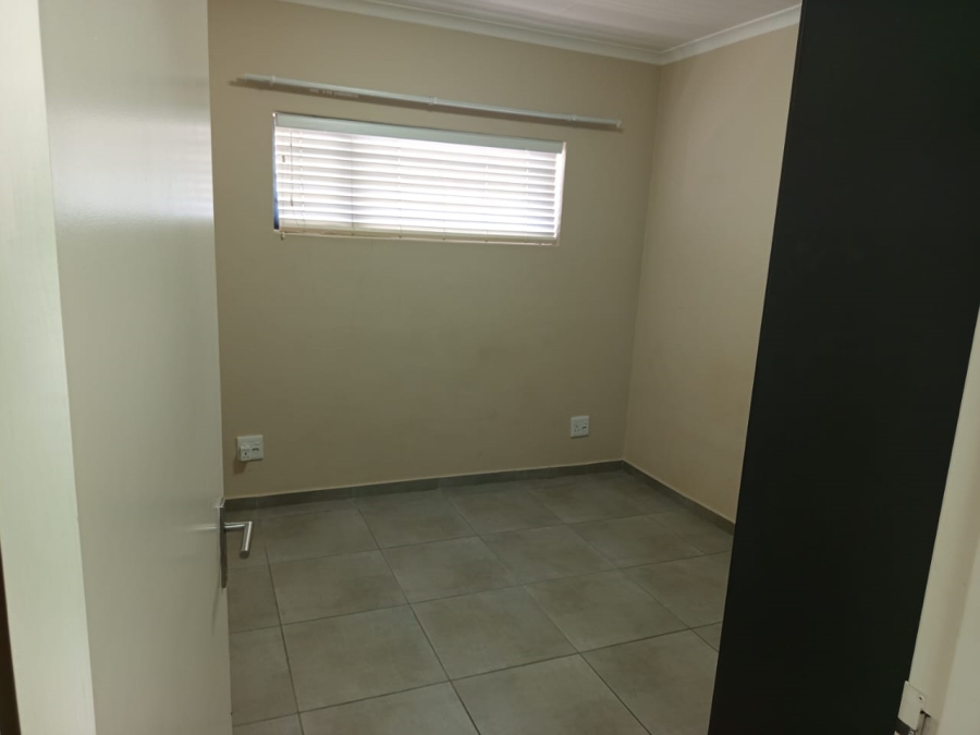 2 Bedroom Property for Sale in Vorna Valley Gauteng