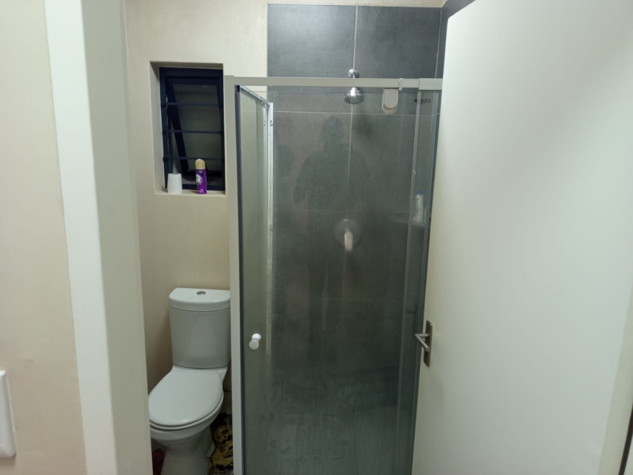 2 Bedroom Property for Sale in Vorna Valley Gauteng