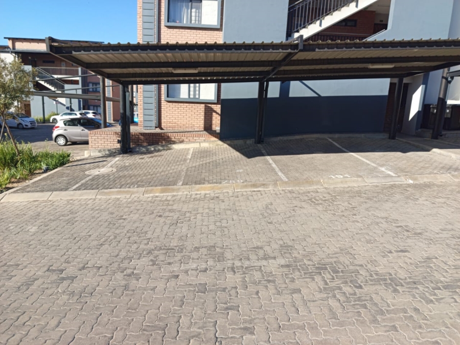 2 Bedroom Property for Sale in Vorna Valley Gauteng