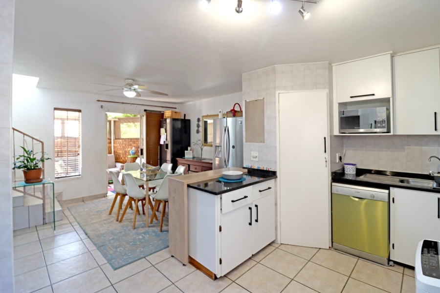 3 Bedroom Property for Sale in Wierda Park Gauteng