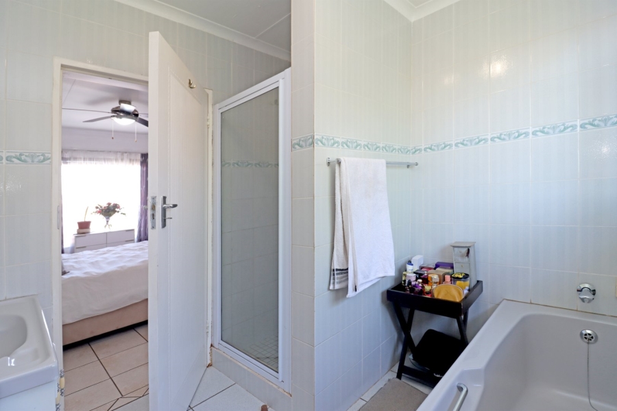 3 Bedroom Property for Sale in Wierda Park Gauteng