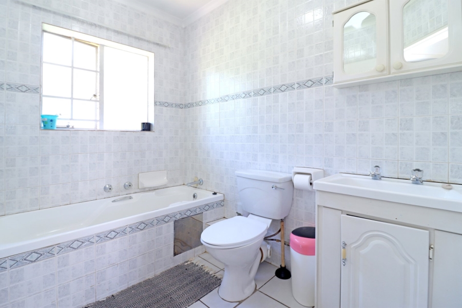 3 Bedroom Property for Sale in Wierda Park Gauteng