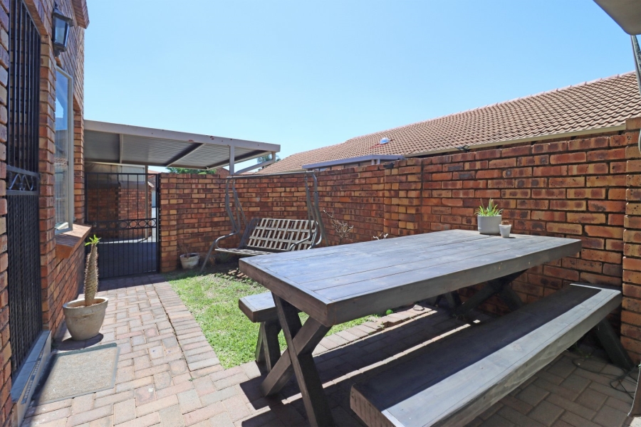 3 Bedroom Property for Sale in Wierda Park Gauteng