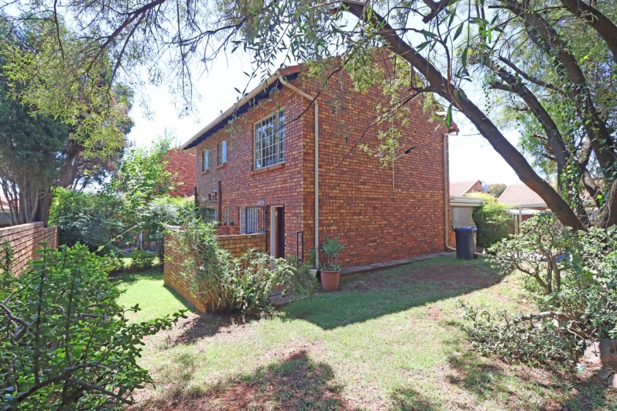 3 Bedroom Property for Sale in Wierda Park Gauteng