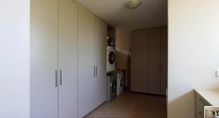 6 Bedroom Property for Sale in Morningside Gauteng