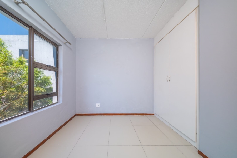 2 Bedroom Property for Sale in Greenstone Hill Gauteng