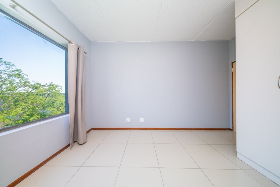 2 Bedroom Property for Sale in Greenstone Hill Gauteng