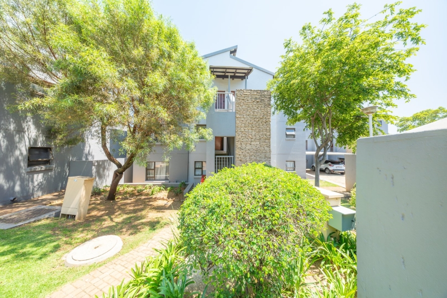 2 Bedroom Property for Sale in Greenstone Hill Gauteng