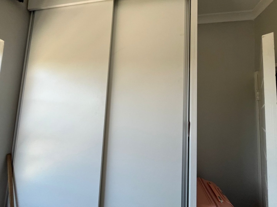 To Let 2 Bedroom Property for Rent in South Hills Gauteng