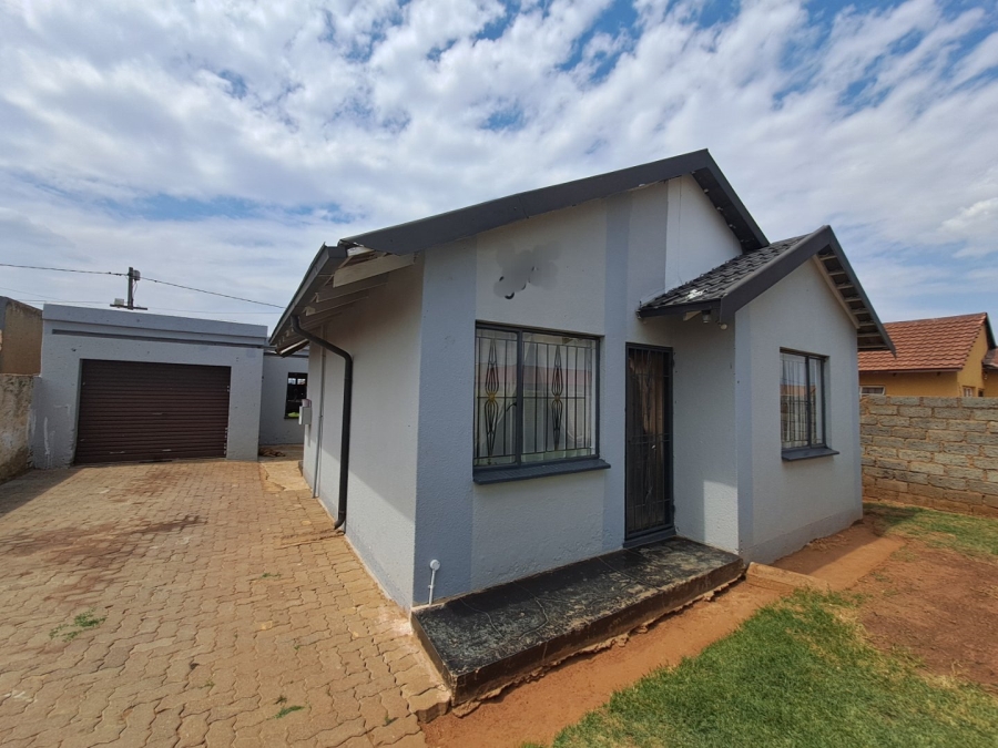 2 Bedroom Property for Sale in Protea Glen Gauteng