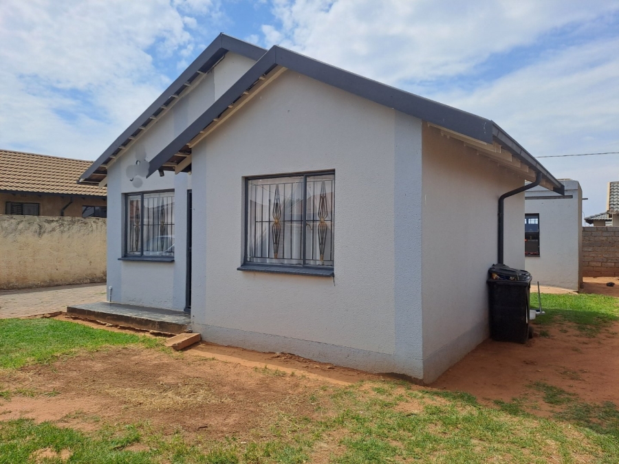 2 Bedroom Property for Sale in Protea Glen Gauteng