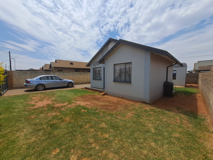 2 Bedroom Property for Sale in Protea Glen Gauteng
