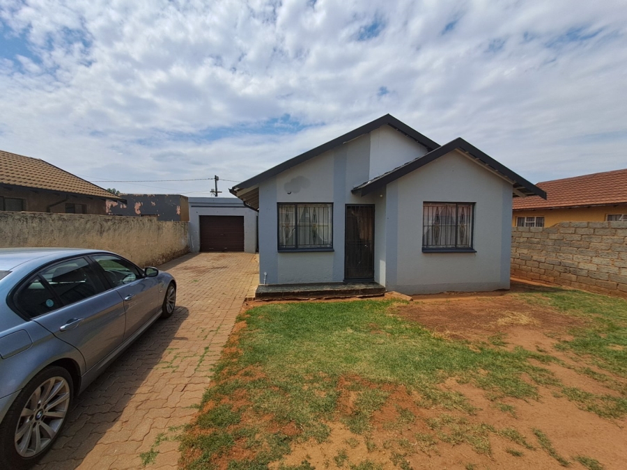 2 Bedroom Property for Sale in Protea Glen Gauteng