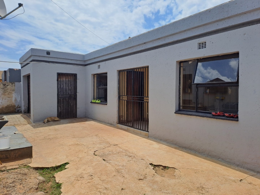 2 Bedroom Property for Sale in Protea Glen Gauteng