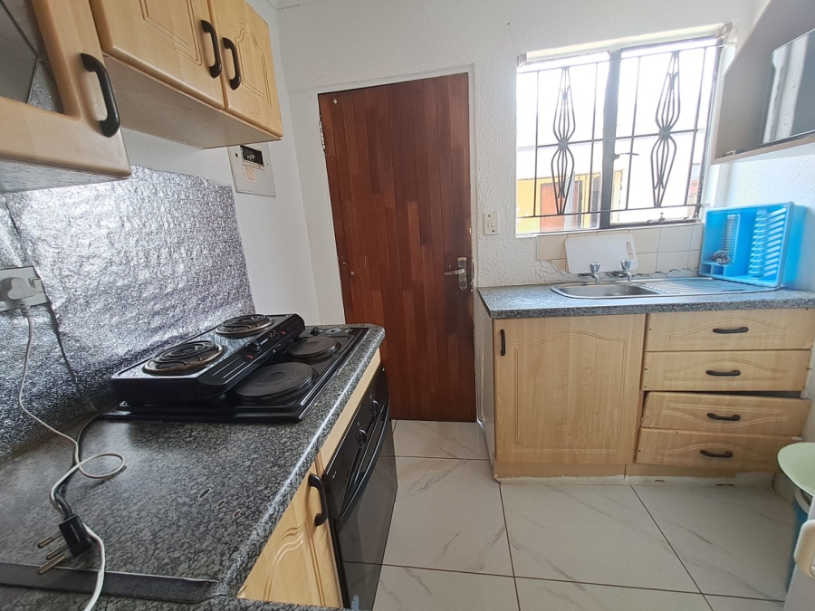 2 Bedroom Property for Sale in Protea Glen Gauteng