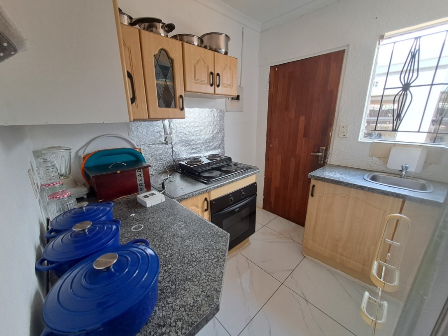 2 Bedroom Property for Sale in Protea Glen Gauteng