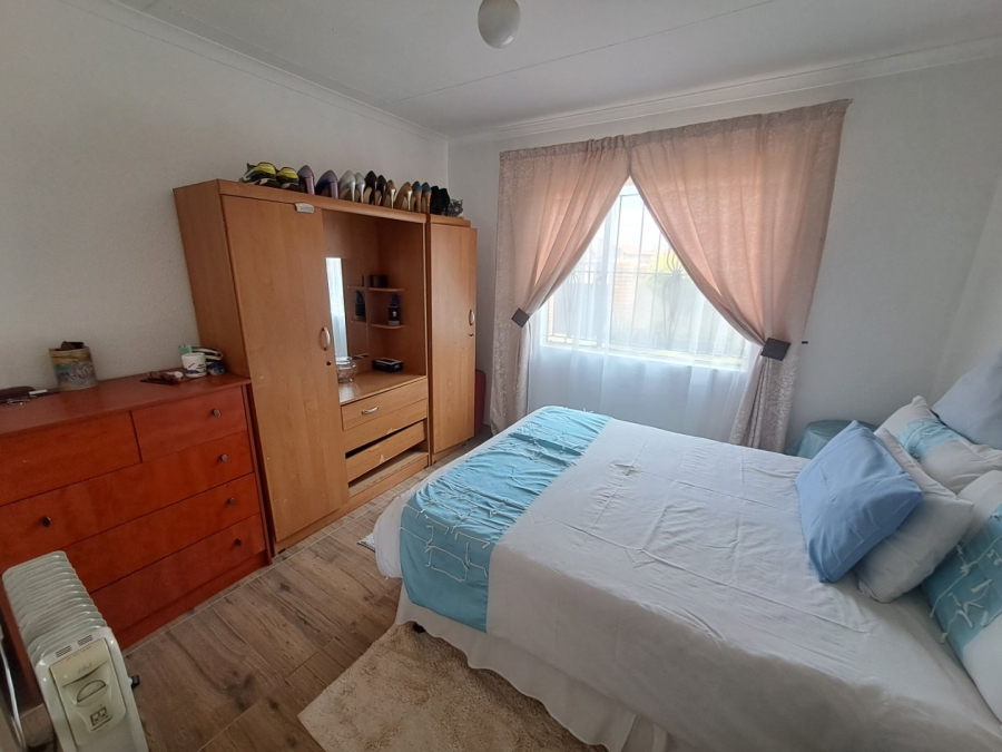 2 Bedroom Property for Sale in Protea Glen Gauteng