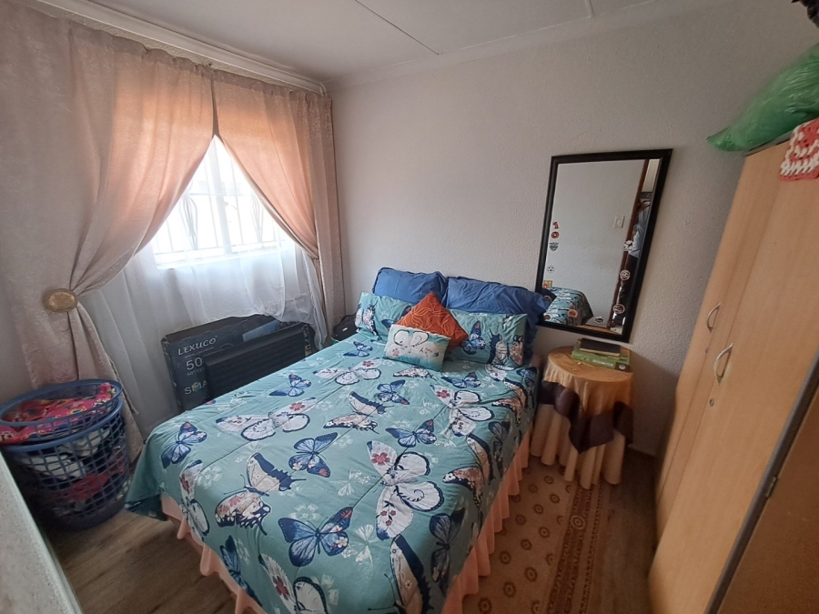 2 Bedroom Property for Sale in Protea Glen Gauteng
