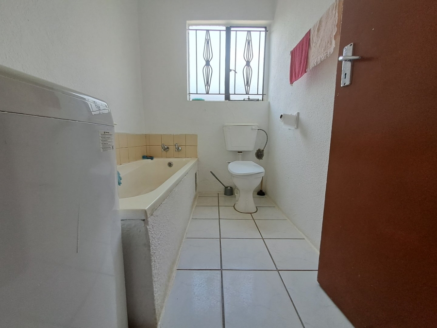 2 Bedroom Property for Sale in Protea Glen Gauteng