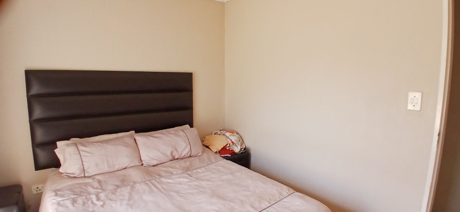 5 Bedroom Property for Sale in Heuweloord Gauteng