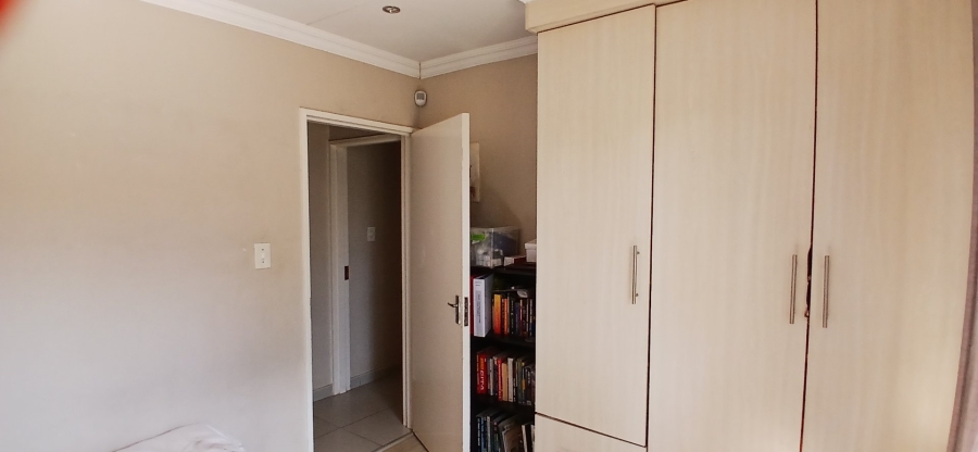 5 Bedroom Property for Sale in Heuweloord Gauteng