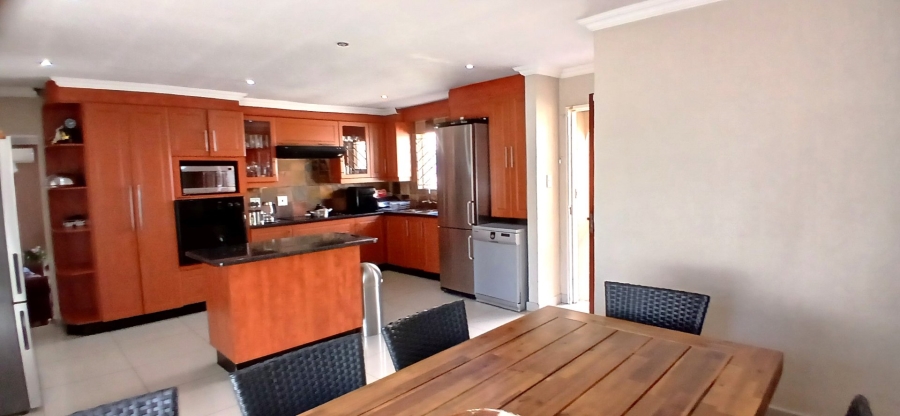 5 Bedroom Property for Sale in Heuweloord Gauteng