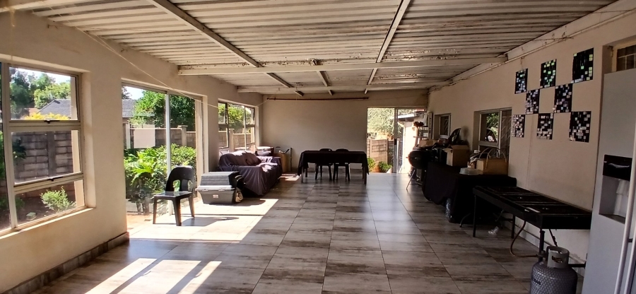 5 Bedroom Property for Sale in Heuweloord Gauteng