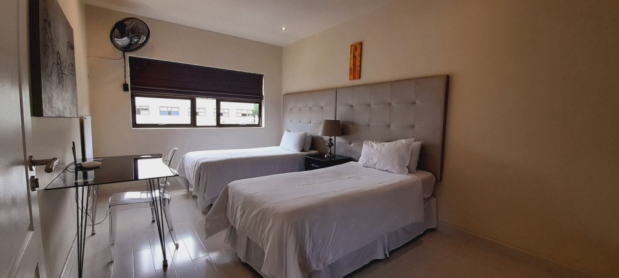 To Let 4 Bedroom Property for Rent in Sandown Gauteng