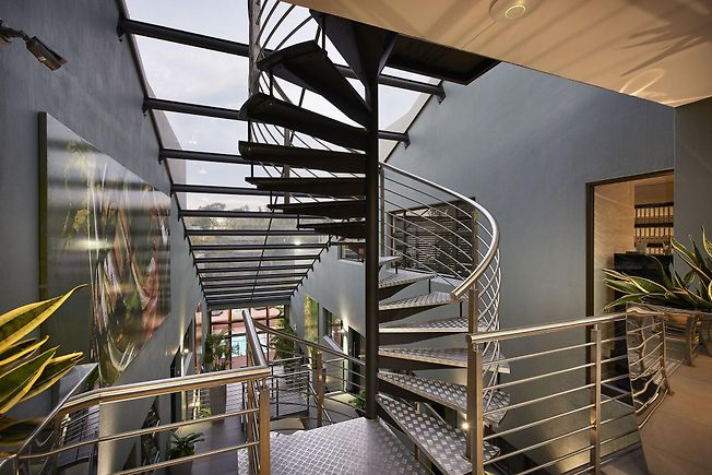 To Let 4 Bedroom Property for Rent in Sandown Gauteng