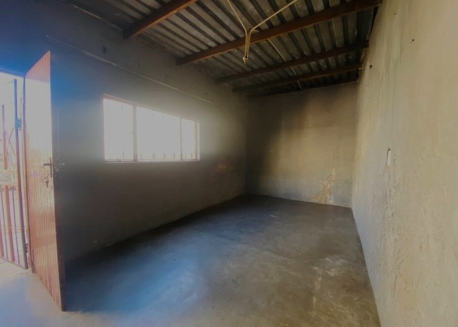 2 Bedroom Property for Sale in Olievenhoutbosch Gauteng