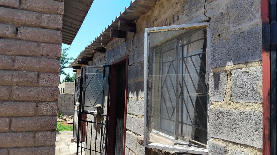 2 Bedroom Property for Sale in Olievenhoutbosch Gauteng