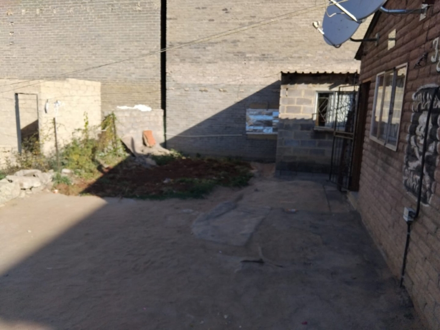 2 Bedroom Property for Sale in Olievenhoutbosch Gauteng