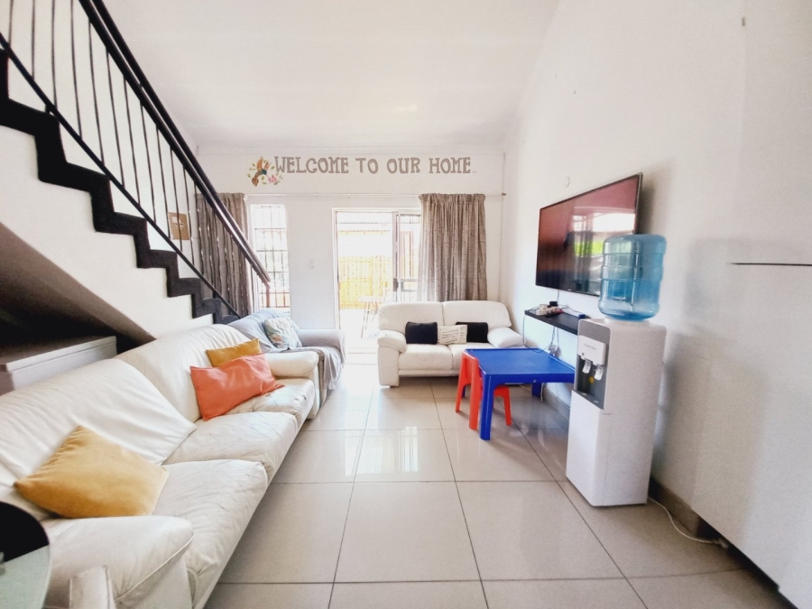 2 Bedroom Property for Sale in Illiondale Gauteng