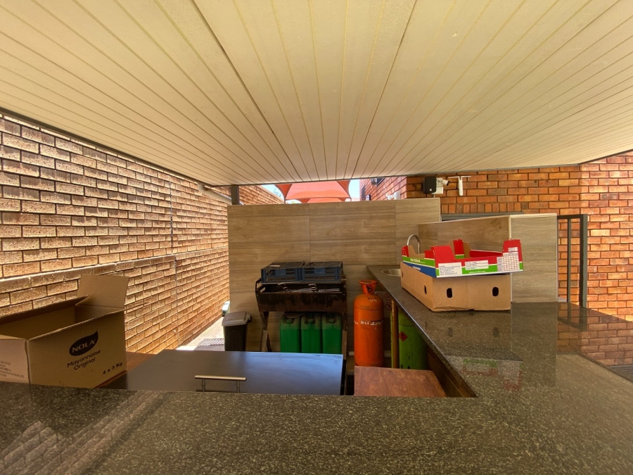 To Let commercial Property for Rent in Centurion Central Gauteng