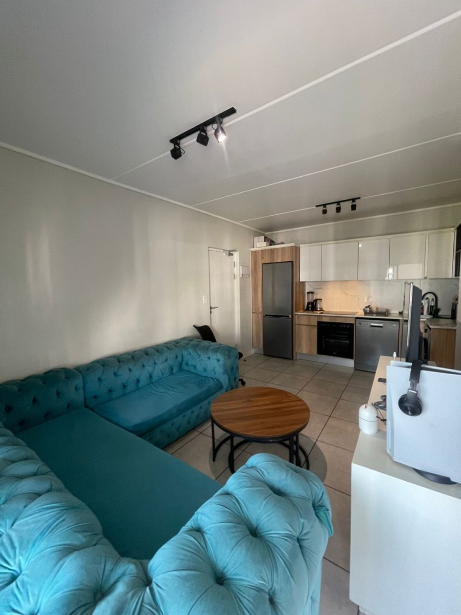 1 Bedroom Property for Sale in Waterfall View Gauteng