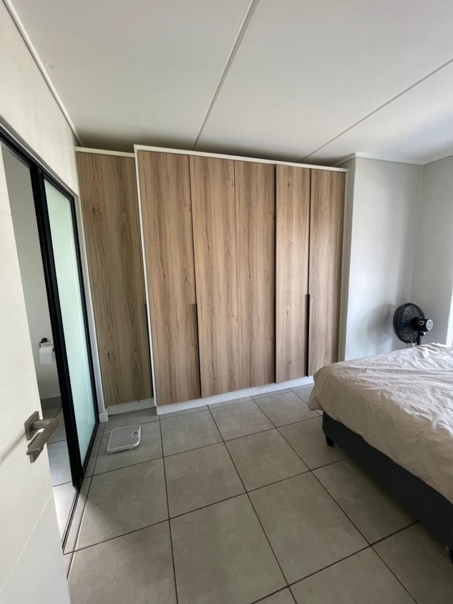 1 Bedroom Property for Sale in Waterfall View Gauteng