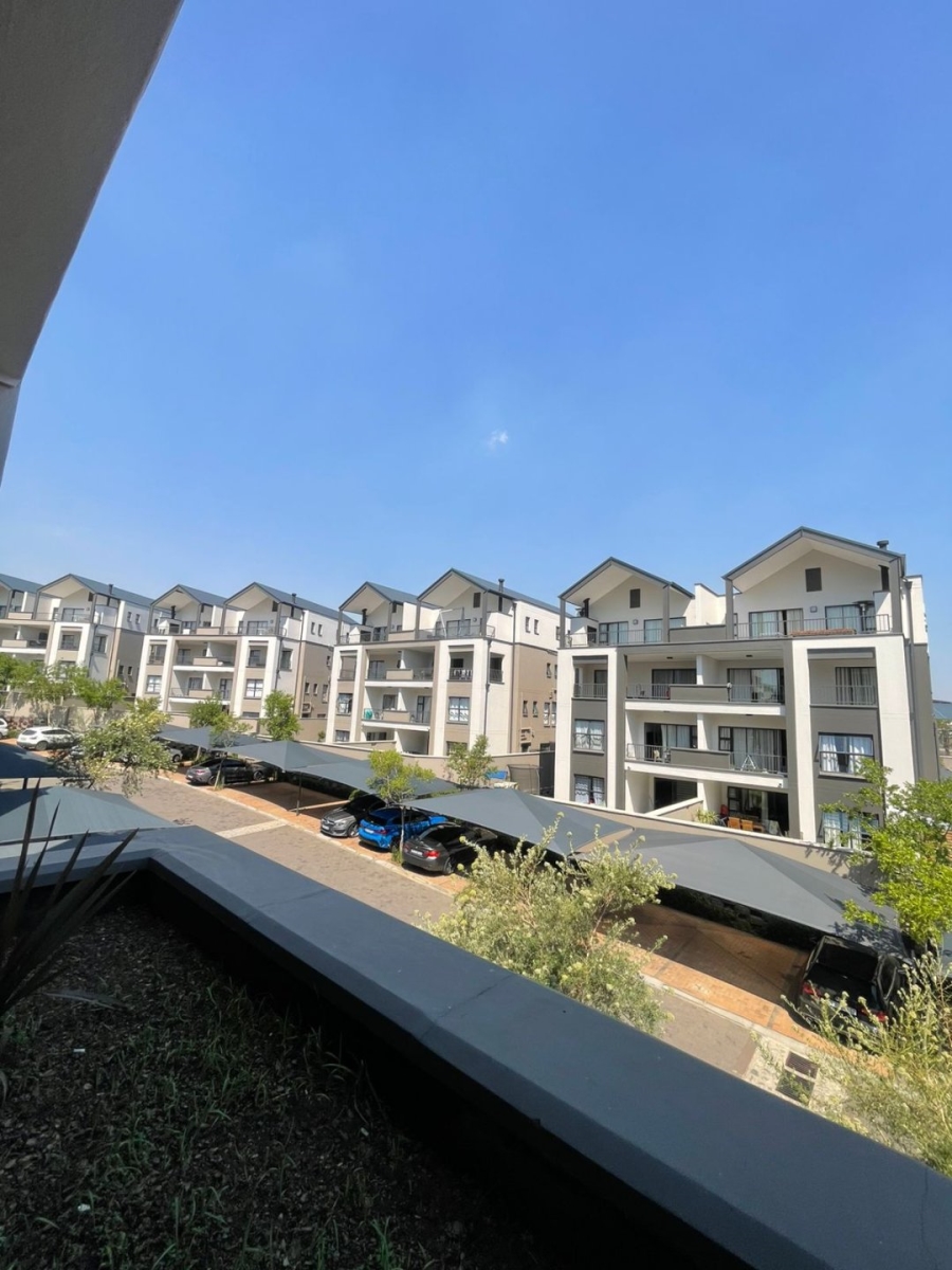 1 Bedroom Property for Sale in Waterfall View Gauteng