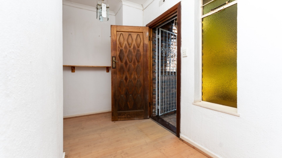 To Let 3 Bedroom Property for Rent in Rangeview Gauteng