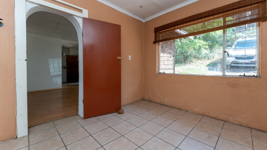 To Let 3 Bedroom Property for Rent in Rangeview Gauteng