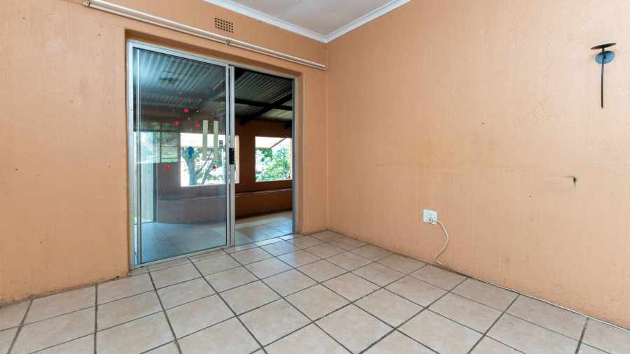 To Let 3 Bedroom Property for Rent in Rangeview Gauteng
