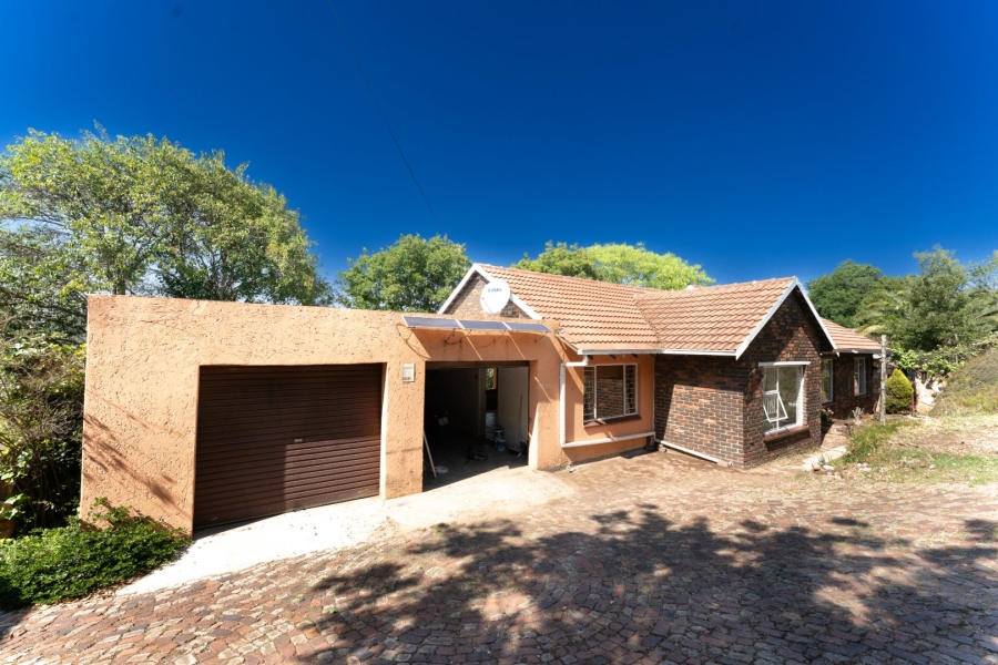 To Let 3 Bedroom Property for Rent in Rangeview Gauteng