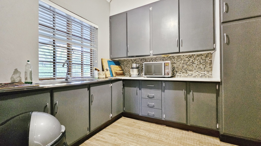 3 Bedroom Property for Sale in Three Rivers Proper Gauteng