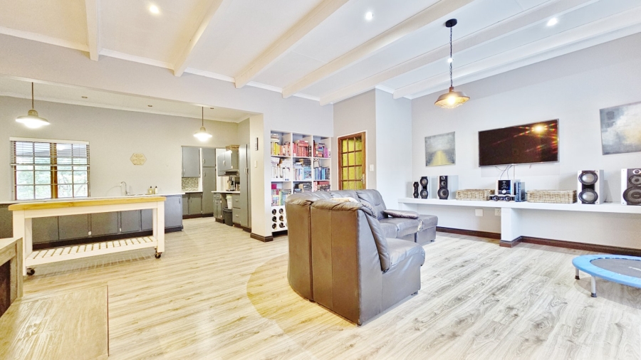 3 Bedroom Property for Sale in Three Rivers Proper Gauteng