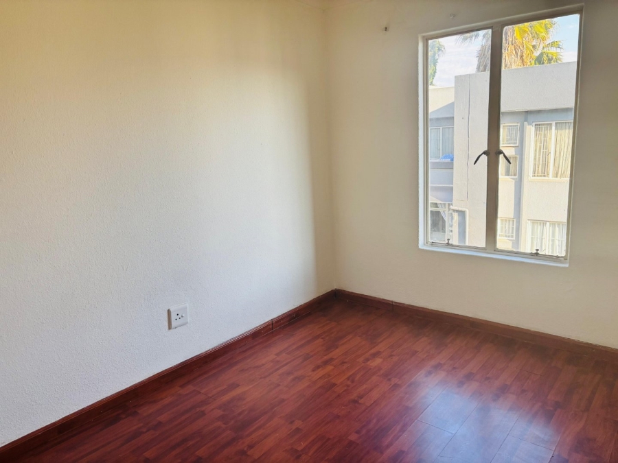 To Let 2 Bedroom Property for Rent in Mulbarton Gauteng