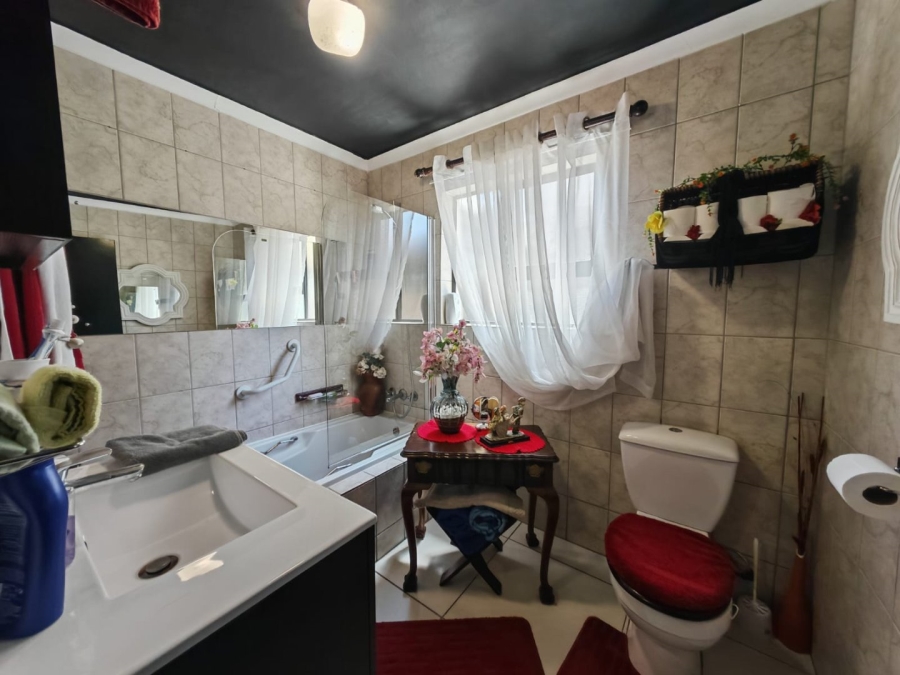 3 Bedroom Property for Sale in Eveleigh Gauteng